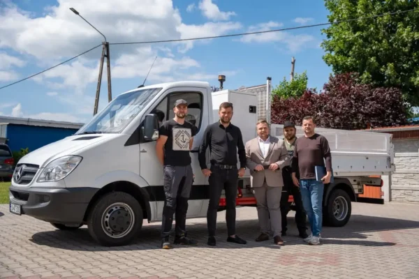 Gmina Jaraczewo kupiła nowy samochód dostawczy dla KZB