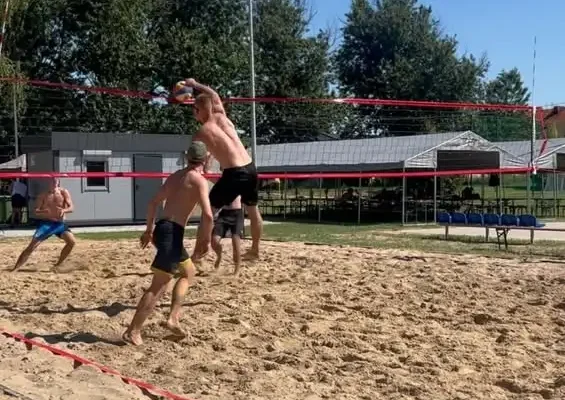 Finał turnieju siatkówki plażowej i otwarcie boiska w Parzewie