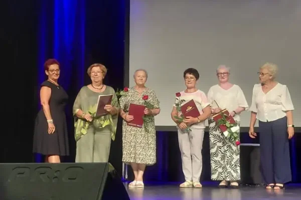 Seniorzy z Jarocina zakończyli rok akademicki – radość, pasja i integracja
