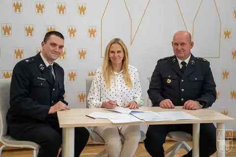 OSP Radlin otrzyma nowy wóz bojowy – podpisano umowę na dofinansowanie
