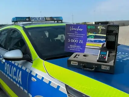 Gmina Jarocin wspiera policję: sonometr i voucher na alkomat