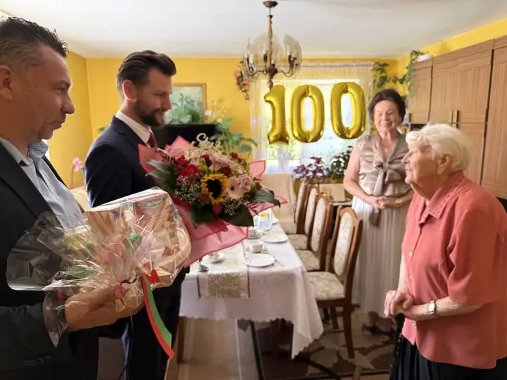 100 lat Pani Julianny Krysztofiak – wyjątkowy jubileusz w gminie Kotlin