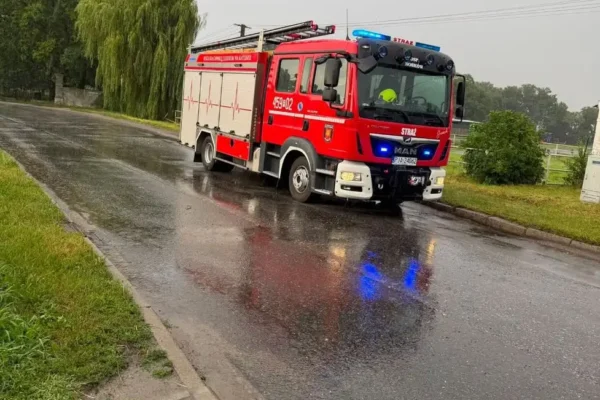 Kolizja drogowa w Cerekwicy – zadysponowano służby ratunkowe