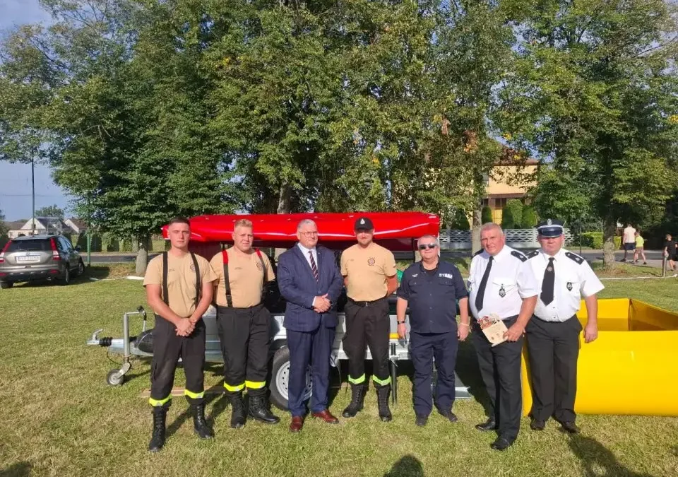 OSP Komorze wzbogaciło się o nowoczesną pompę powodziową