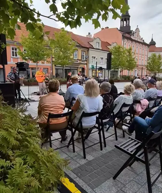Muzyka Końca Lata na jarocińskim Rynku – ostatnie Letnie Brzmienia w tym sezonie