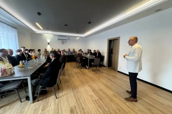 Nowa świetlica wiejska w Przybysławiu oficjalnie otwarta