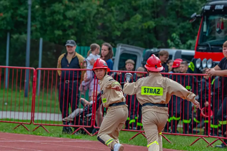 Gminne zawody sportowo-pożarnicze w Żerkowie: rywalizacja 16 drużyn OSP