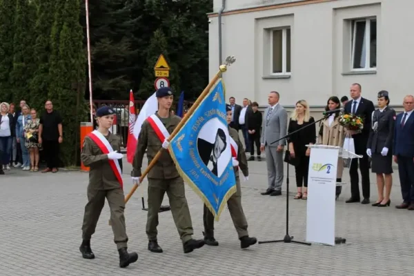 Nowy rok szkolny w ZSP nr 2 w Jarocinie zainaugurowany
