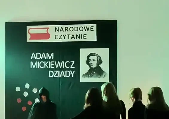 Narodowe Czytanie 2026 w Jarocinie: „Dziady” Mickiewicza z oprawą przygotowaną przez lokalną młodzież
