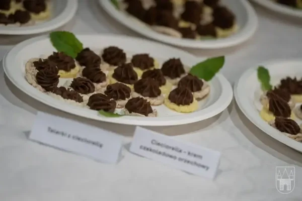 Gmina Jarocin stawia na zdrowe żywienie – podsumowanie projektu „Roślinne czarodziejki ze szkolnej kuchni”
