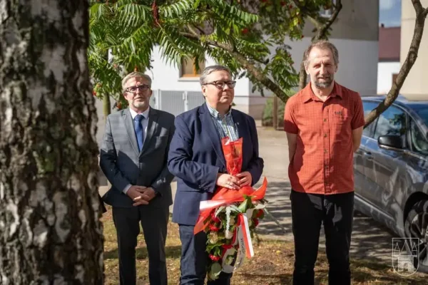 Jarocin uczcił Światowy Dzień Sybiraka przy Krzyżu Martyrologii
