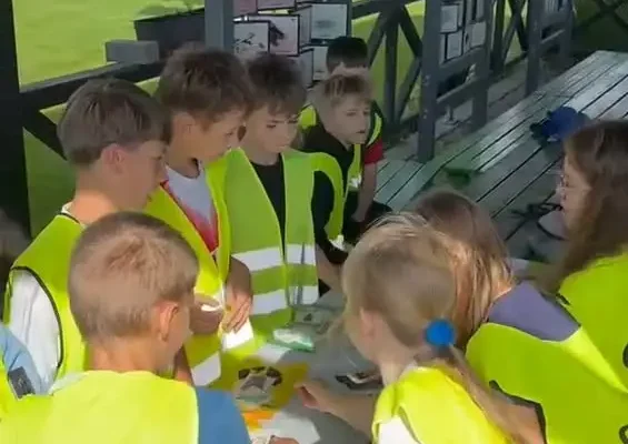 Uczniowie z Kórnika odwiedzili Witaszyczki – edukacja ekologiczna w praktyce
