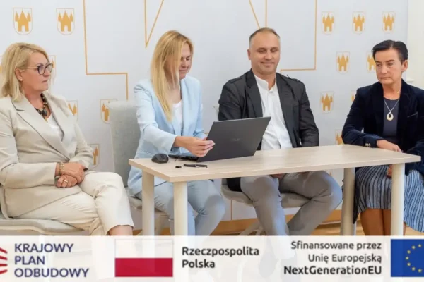 Jarocin: podpisano umowę na termomodernizację Szkoły Podstawowej nr 3