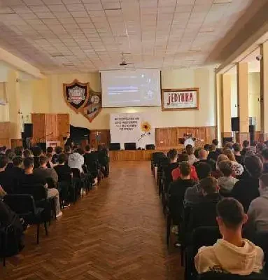 Bezpłatne kursy zawodowe w „Jedynce” – nowe kwalifikacje dla uczniów i nie tylko