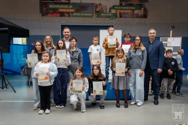Jarocin: laureaci konkursów ekologicznych odebrali nagrody o wartości 12 000 zł